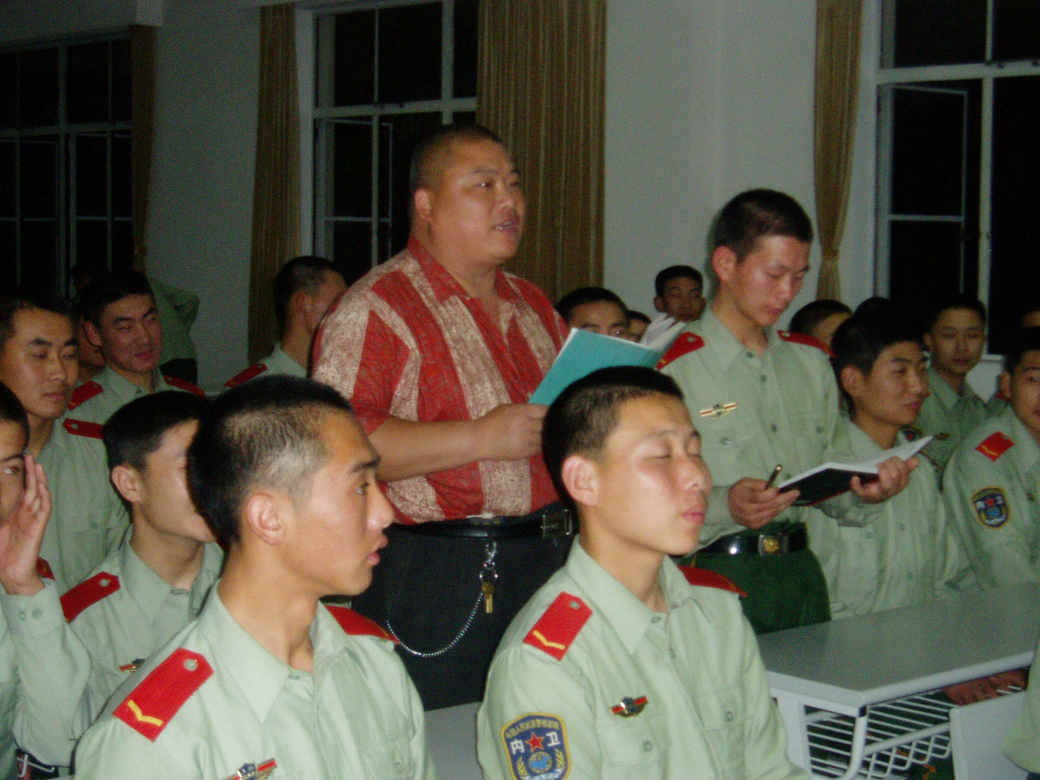 百度胖老师吧上海市公 安局轨道交通分局石宇玉老师求救  抖音快手百度贴吧百科图片视频知道搜索上海胖老师 ...